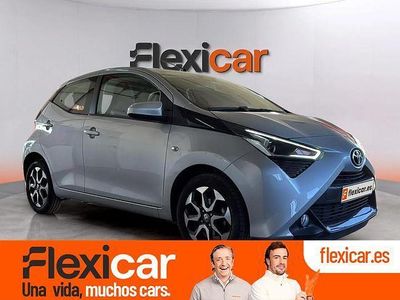 Usado Toyota Aygo X-play 72 CV (52 kW) 2021 Gris Utilitario