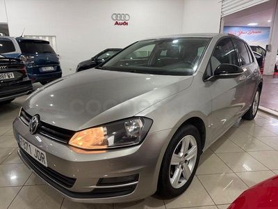 Usado VW Golf VII Advance 110 CV (80 kW) 2016 Gris / plata Berlina