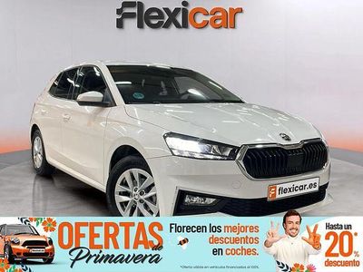 Usado Skoda Fabia Selection 95 CV (69 kW) 2024 Blanco Berlina
