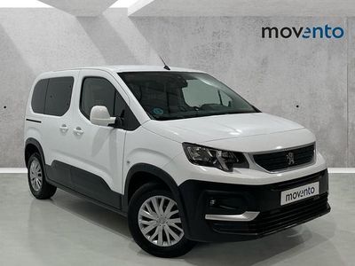 Usado Peugeot Rifter Active 100 CV (73 kW) 2021 Blanco Monovolumen