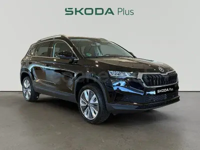 Nuevo Skoda Karoq Selection 150 CV (110 kW) 2025 Negro SUV