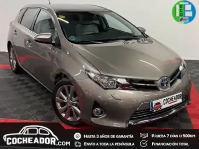 Usado Toyota Auris Hybrid