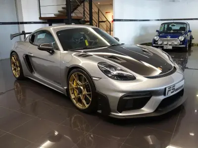 Usado Porsche Cayman GT4 500 CV (367 kW) 2024 Plateado Coupe
