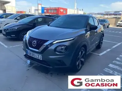 Käytetty Nissan Juke Tekna 114 HP (83 kW) 2022 Harmaa Katumaasturi