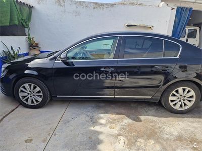 Usado VW Passat Edition 105 CV (77 kW) 2011 Negro Berlina