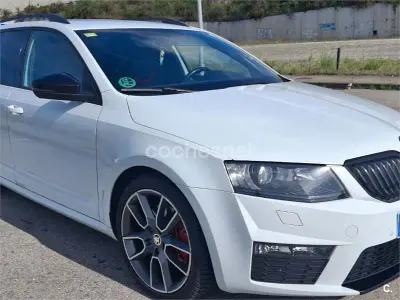 Usado Skoda Octavia RS 184 CV (135 kW) 2016 Blanco Familiar