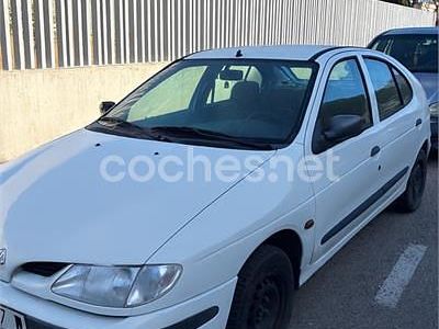 Blanco Usado 1998 Renault Mégane Berlina | 1350 €