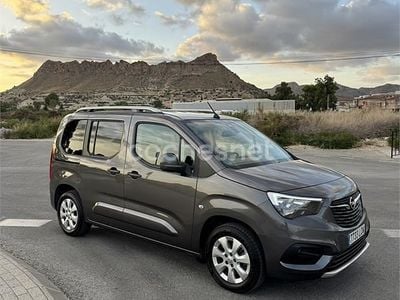Gris / plata Usado 2019 Opel Combo Life Selective Monovolumen | 13.900 € (Precio justo)