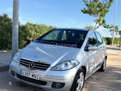 Usado Mercedes A180 Avantgarde 109 CV (80 kW) 2008 Gris / plata Monovolumen