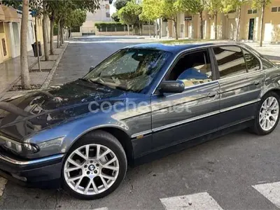 Usado BMW 730 184 CV (135 kW) 2001 Gris / plata Berlina