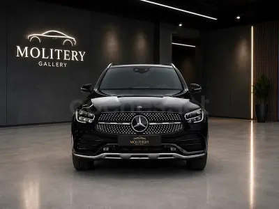 Usado Mercedes GLC300e 320 CV (235 kW) 2020 Gris / plata SUV
