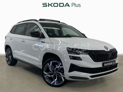 Blanco Usado 2025 Skoda Karoq SportLine SUV | 34.590 € (Caro)