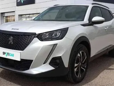 Usado Peugeot 2008 Allure 131 CV (96 kW) 2020 Blanco SUV