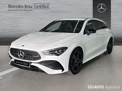 Usado Mercedes CLA200 Shooting Brake 150 CV (110 kW) 2025 Blanco Familiar