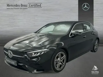 Usado Mercedes A180 AMG line 116 HP (85 kW) 2023 Preto Sedan
