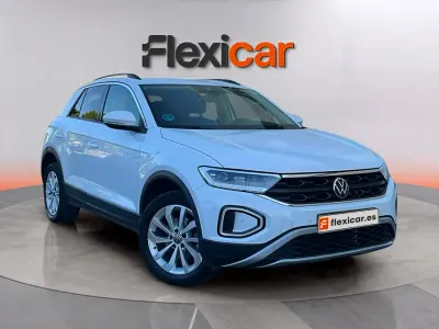 Usado VW T-Roc Life 110 CV (80 kW) 2024 Blanco SUV