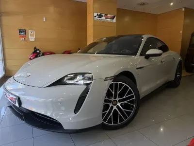 Usado Porsche Taycan 280 kW (381 CV) 2023 Gris crayón Berlina