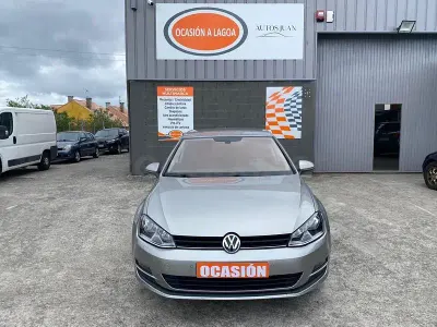 Usado VW Golf VII Advance 110 CV (80 kW) 2016 Gris / plata Berlina