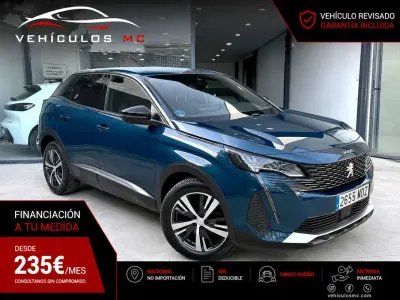 Usado Peugeot 3008 Allure 131 CV (96 kW) 2023 Azul SUV