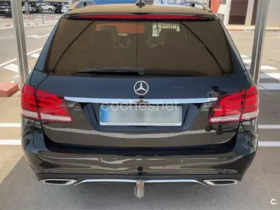 Usado Mercedes E250 Avantgarde 204 CV (150 kW) 2014 Negro Familiar