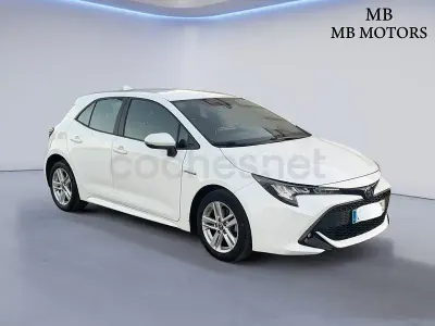 Usado Toyota Corolla Style 122 CV (89 kW) 2020 Blanco Berlina