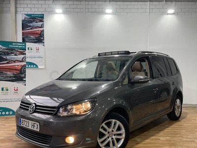 Usado VW Touran Advance 105 CV (77 kW) 2011 Gris / plata Monovolumen