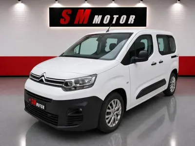 Usado Citroën Berlingo Business Class 102 CV (75 kW) 2022 Blanco Monovolumen