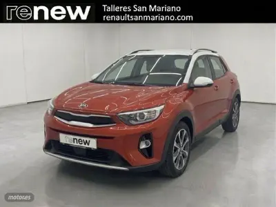 Usado Kia Stonic 120 CV (88 kW) 2021 Rojo SUV