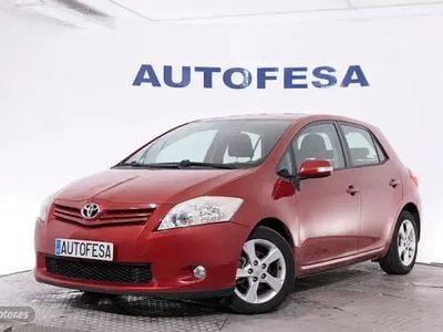 Rojo Usado 2011 Toyota Auris Active Utilitario | 8250 € (Buen precio)