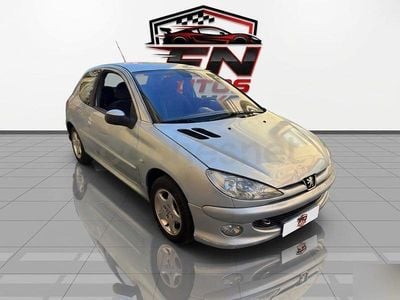 Usado Peugeot 206 70 CV (51 kW) 2006 Gris / plata Berlina