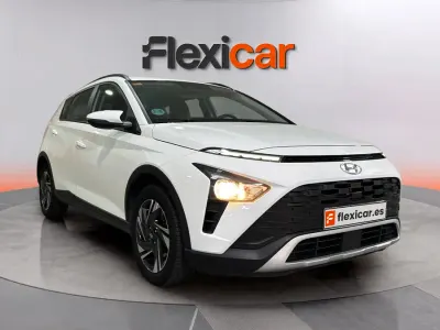 Usado Hyundai Bayon 101 CV (74 kW) 2021 Blanco SUV