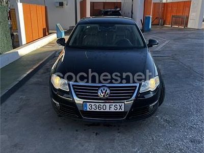 Usado VW Passat Highline 140 CV (102 kW) 2007 Negro Berlina