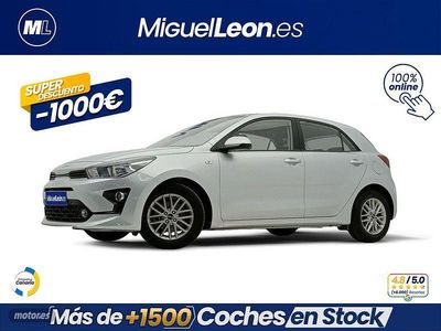 Gris Usado 2023 Kia Rio Berlina | 14.985 € (Precio justo)
