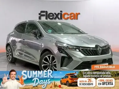 Usado Renault Clio Techno 90 CV (66 kW) 2025 Gris Utilitario