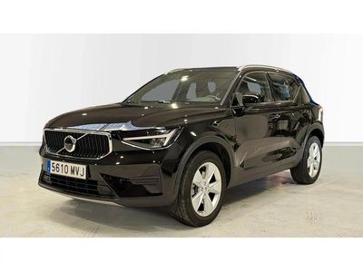 Käytetty Volvo XC40 Core 163 HP (119 kW) 2024 Musta Katumaasturi