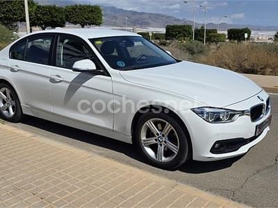 Usado BMW 320 Efficient Dynamics 184 CV (135 kW) 2016 Blanco Berlina