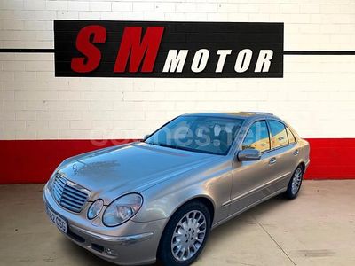 Beige Usado 2004 Mercedes E320 Elegance Berlina | 9990 € (Caro)