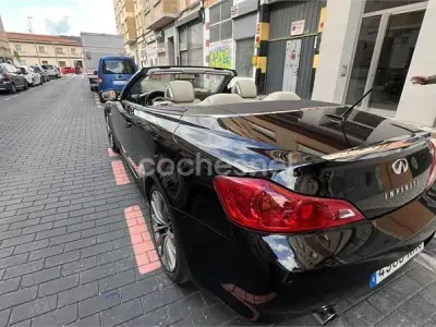 Usado Infiniti Q60 Premium 320 CV (235 kW) 2015 Marrón Descapotable
