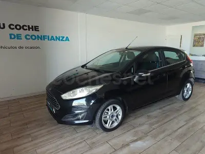Usado Ford Fiesta Titanium 95 CV (69 kW) 2014 Negro Utilitario