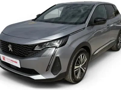 Usado Peugeot 3008 Allure 131 CV (96 kW) 2024 Gris SUV