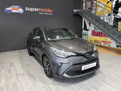 Usado Toyota C-HR Advance 122 CV (89 kW) 2021 Gris / plata SUV