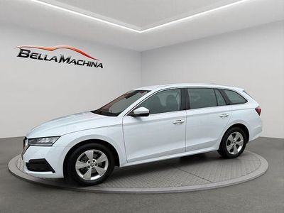 Usado Skoda Octavia 110 CV (80 kW) 2021 Blanco Familiar
