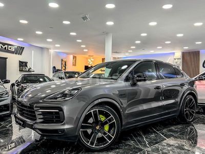 Gris / plata Usado 2021 Porsche Cayenne SUV | 74.990 € (Caro)