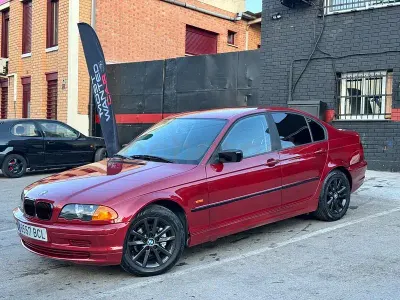 Usado BMW 316 Comfort Edition 105 CV (77 kW) 2001 Granate Berlina