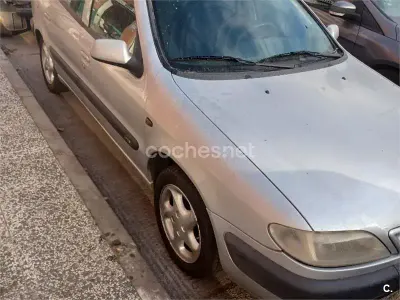 Usado Citroën Xsara 112 CV (82 kW) 1998 Gris / plata Berlina