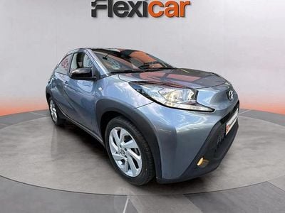 Gris Usado 2024 Toyota Aygo X Play SUV | 11.990 € (Precio justo)