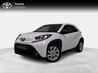 Usado Toyota Aygo X Play 72 CV (52 kW) 2024 Blanco SUV