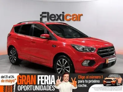 Usado Ford Kuga Titanium 150 HP (110 kW) 2018 Vermelho SUV