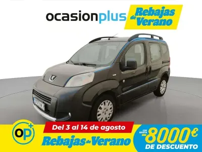 Usado Peugeot TePee Outdoor 75 CV (55 kW) 2011 Gris Van