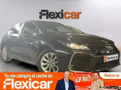 Usado Toyota Corolla 125 CV (91 kW) 2023 Negro Berlina